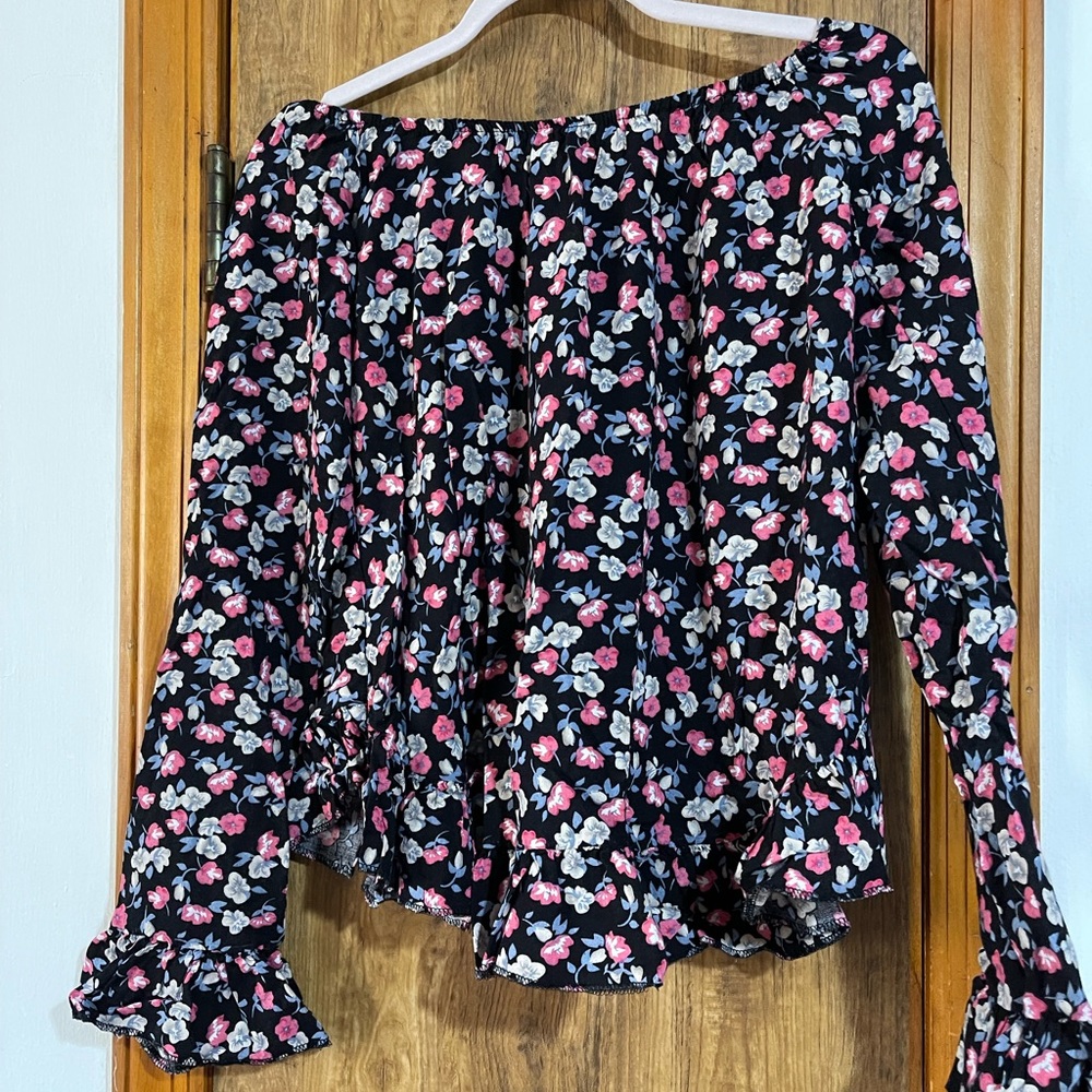 Flowery casual cotton blouse